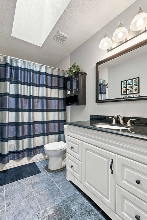 Tiny photo for 4160 Apple Valley Drive, Bettendorf, IA 52722 (MLS # 12770903)