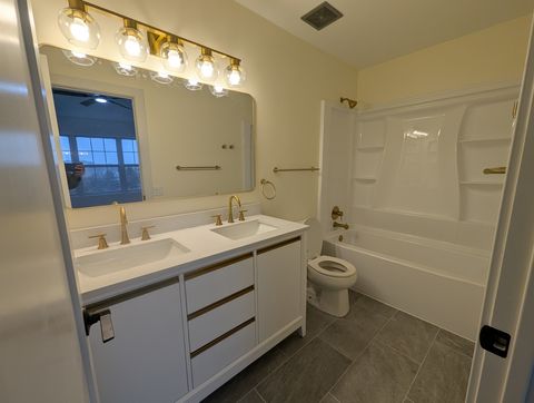 Tiny photo for 444 Arboretum Drive, Lombard, IL 60148 (MLS # 12509843)