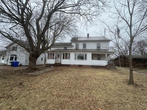 Photo of 819 Monroe Street, Kewanee, IL 61443 (MLS # 12591255)