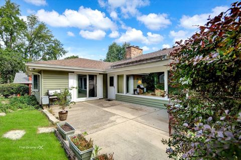 Tiny photo for 1s526 S Taylor Road, Glen Ellyn, IL 60134 (MLS # 12487361)