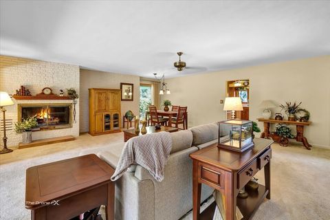 Tiny photo for 1s526 S Taylor Road, Glen Ellyn, IL 60134 (MLS # 12487361)