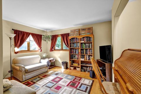 Tiny photo for 1s526 S Taylor Road, Glen Ellyn, IL 60134 (MLS # 12487361)