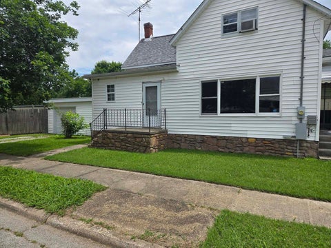 Tiny photo for 128 W Homer Avenue, Harrisburg, IL 62946 (MLS # 12740107)