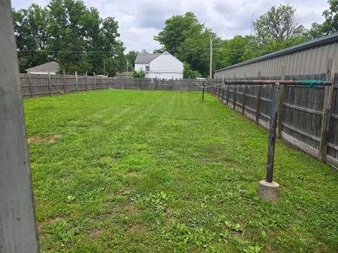 Tiny photo for 128 W Homer Avenue, Harrisburg, IL 62946 (MLS # 12740107)