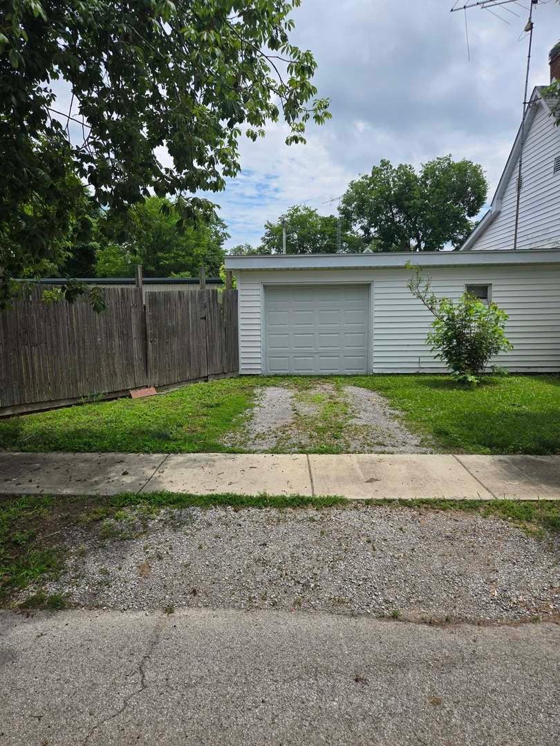 128 W Homer Avenue