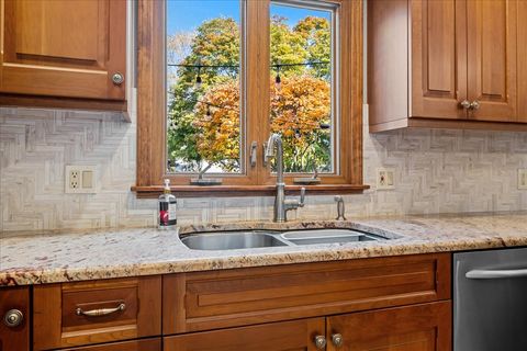 Tiny photo for 2351 Tanglewood Drive, Aurora, IL 60506 (MLS # 12512395)