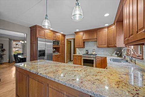 Tiny photo for 2351 Tanglewood Drive, Aurora, IL 60506 (MLS # 12512395)