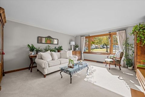 Tiny photo for 2351 Tanglewood Drive, Aurora, IL 60506 (MLS # 12512395)