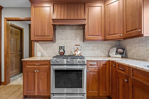 Tiny photo for 2351 Tanglewood Drive, Aurora, IL 60506 (MLS # 12512395)