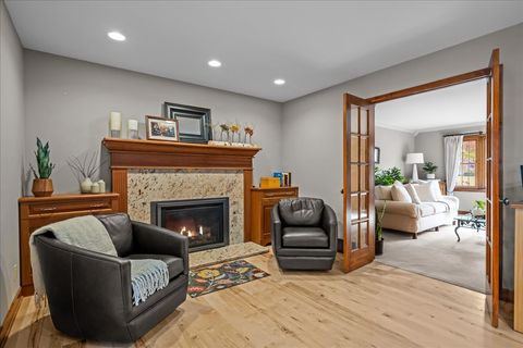 Tiny photo for 2351 Tanglewood Drive, Aurora, IL 60506 (MLS # 12512395)