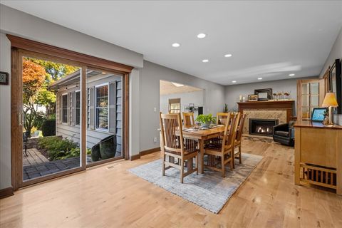 Tiny photo for 2351 Tanglewood Drive, Aurora, IL 60506 (MLS # 12512395)