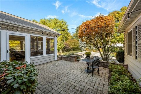 Tiny photo for 2351 Tanglewood Drive, Aurora, IL 60506 (MLS # 12512395)