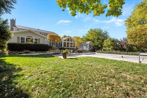 Tiny photo for 2351 Tanglewood Drive, Aurora, IL 60506 (MLS # 12512395)