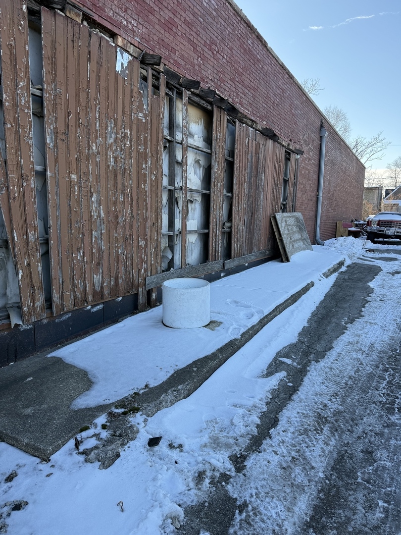 4731 W Madison Street