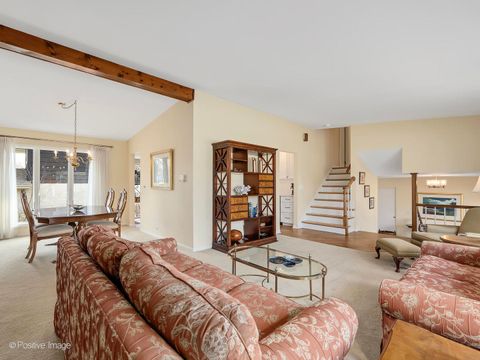 Tiny photo for 703 E Redwood Lane, Arlington Heights, IL 60004 (MLS # 12602273)