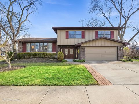 Photo of 703 E Redwood Lane, Arlington Heights, IL 60004 (MLS # 12602273)