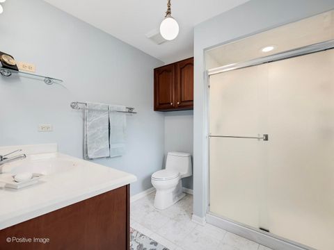 Tiny photo for 703 E Redwood Lane, Arlington Heights, IL 60004 (MLS # 12602273)