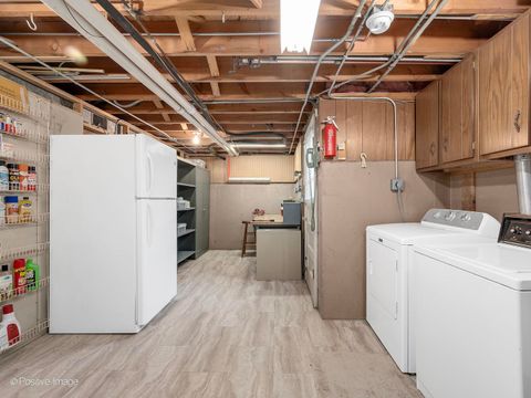 Tiny photo for 703 E Redwood Lane, Arlington Heights, IL 60004 (MLS # 12602273)