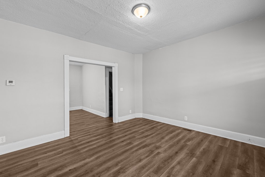 1604 W 9TH Street