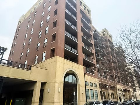 833 W 15TH Place 314 Chicago IL 60608