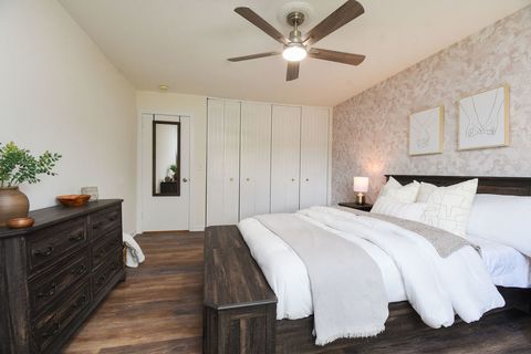 Tiny photo for 10357 Dearlove Road #1J, Glenview, IL 60025 (MLS # 12628009)