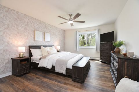 Tiny photo for 10357 Dearlove Road #1J, Glenview, IL 60025 (MLS # 12628009)