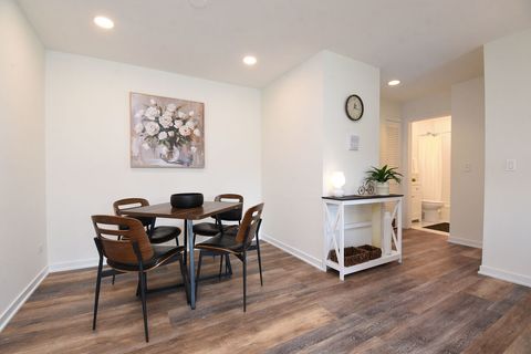 Tiny photo for 10357 Dearlove Road #1J, Glenview, IL 60025 (MLS # 12628009)