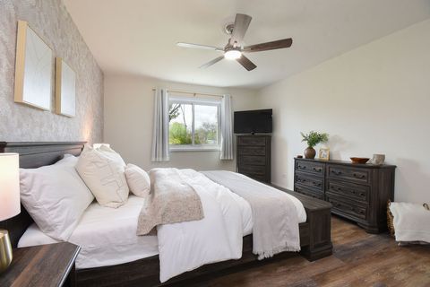 Tiny photo for 10357 Dearlove Road #1J, Glenview, IL 60025 (MLS # 12628009)