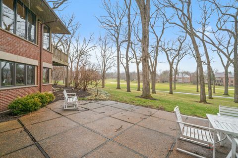 Tiny photo for 132 N Wynstone Drive, North Barrington, IL 60010 (MLS # 12601741)