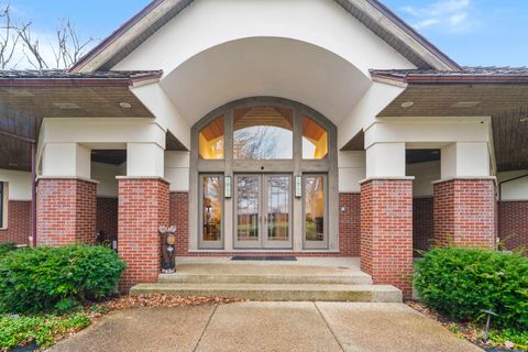 Tiny photo for 132 N Wynstone Drive, North Barrington, IL 60010 (MLS # 12601741)