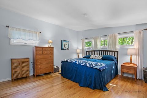 Tiny photo for 208 Park Lane, Lake Bluff, IL 60044 (MLS # 12474551)