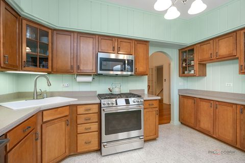 Tiny photo for 208 Park Lane, Lake Bluff, IL 60044 (MLS # 12474551)