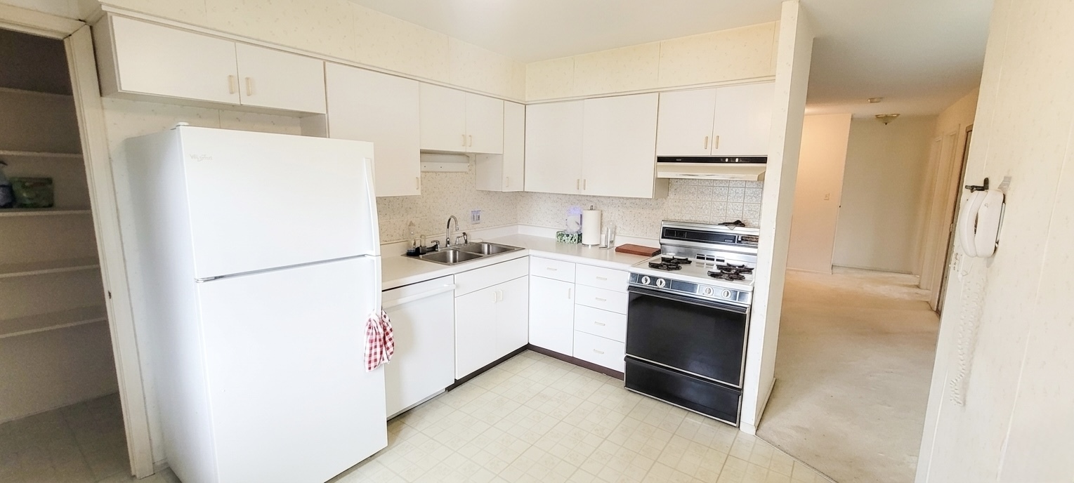 1430 Sandstone Drive 201