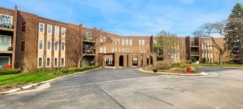 Tiny photo for 1430 Sandstone Drive #201, Wheeling, IL 60090 (MLS # 12615627)