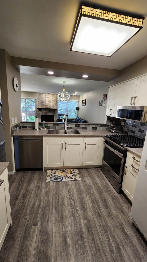 1285 Coldspring Road