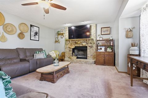 Tiny photo for 35 Aberdeen Way, Bloomington, IL 61704 (MLS # 12613350)