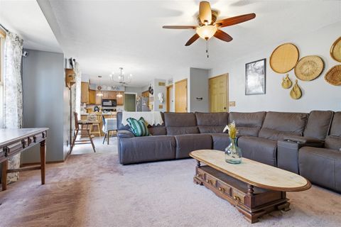 Tiny photo for 35 Aberdeen Way, Bloomington, IL 61704 (MLS # 12613350)