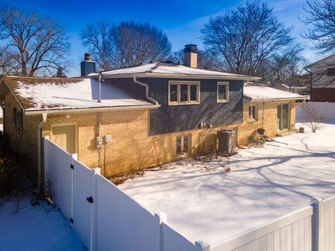 Tiny photo for 638 N Stephen Drive, Palatine, IL 60067 (MLS # 12552283)