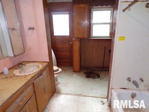 Tiny photo for 12080 100TH Avenue, Davenport, IA 52804 (MLS # QC4269942)