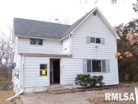 Photo of 12080 100TH Avenue, Davenport, IA 52804 (MLS # QC4269942)