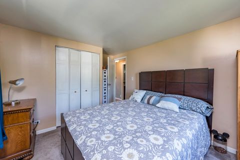 Tiny photo for 13 N Pioneer Road, Waukegan, IL 60085 (MLS # 12462773)