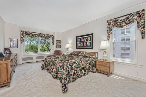 Tiny photo for 3920 N Lake Shore Drive #3S, Chicago, IL 60613 (MLS # 12483978)