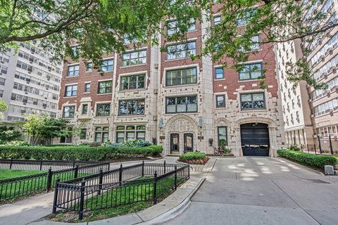 Tiny photo for 3920 N Lake Shore Drive #3S, Chicago, IL 60613 (MLS # 12483978)