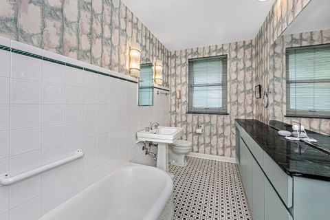 Tiny photo for 3920 N Lake Shore Drive #3S, Chicago, IL 60613 (MLS # 12483978)
