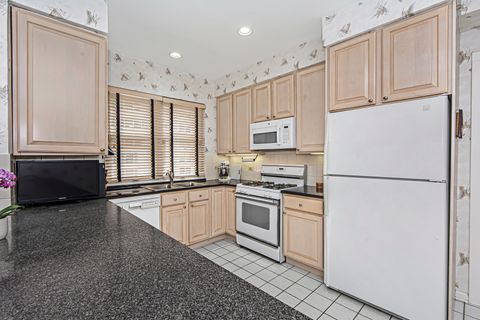 Tiny photo for 3920 N Lake Shore Drive #3S, Chicago, IL 60613 (MLS # 12483978)