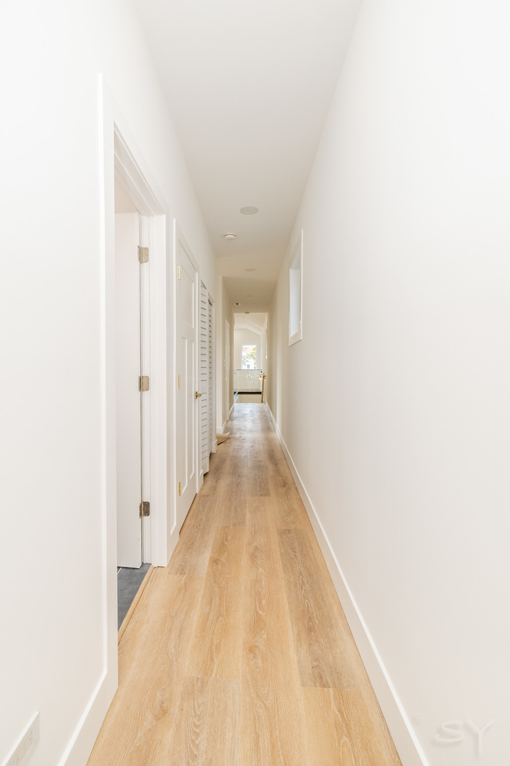 1245 S Fairfield Avenue 2