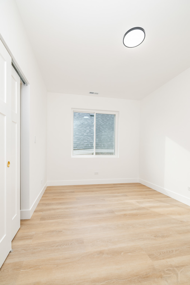 1245 S Fairfield Avenue 2