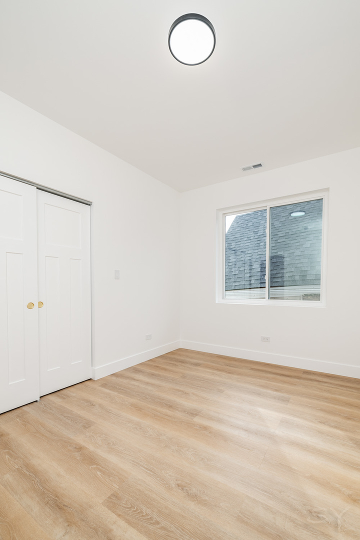 1245 S Fairfield Avenue 2