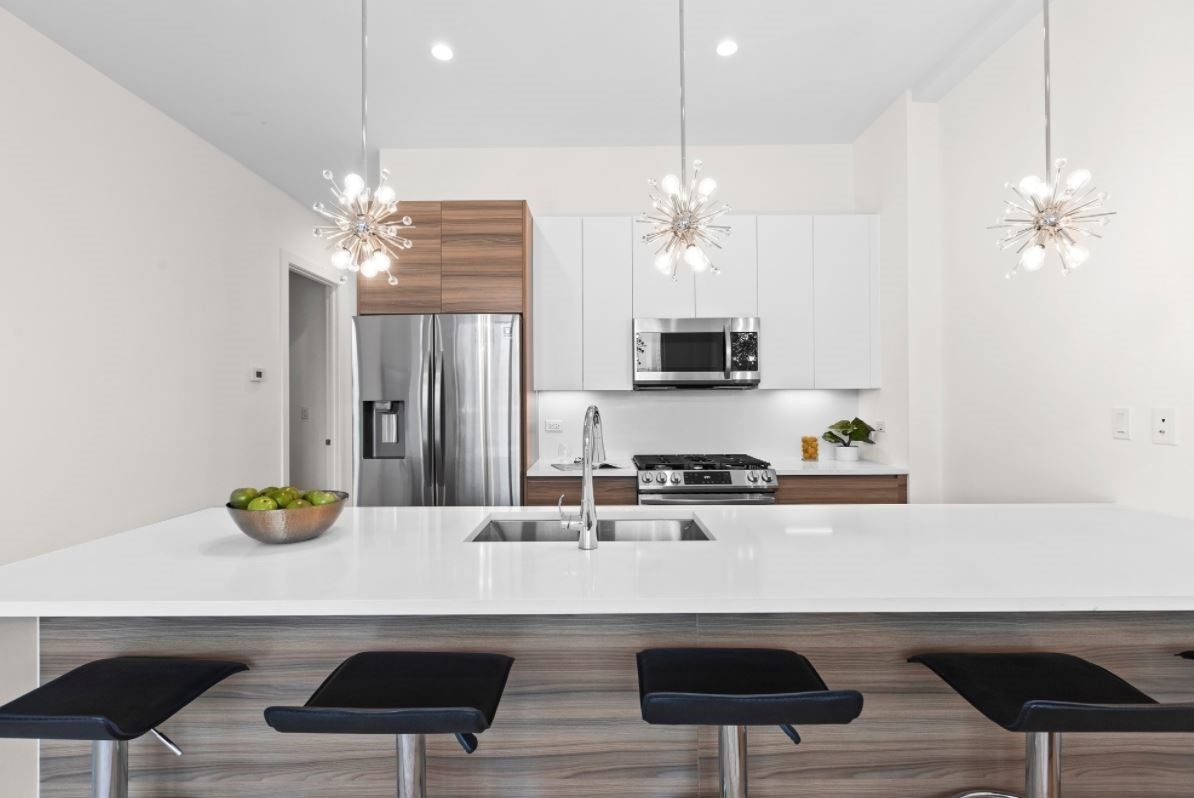 159 W North Avenue 207