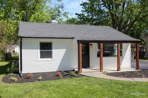 Tiny photo for 1034 S Harrison Street, Batavia, IL 60510 (MLS # 12629000)
